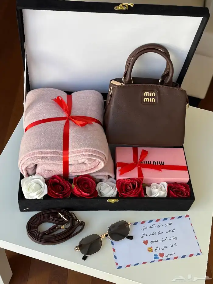 طقم لوكس هدايا نسائي وشتوي وفخم اهدي من تعز عليه 7