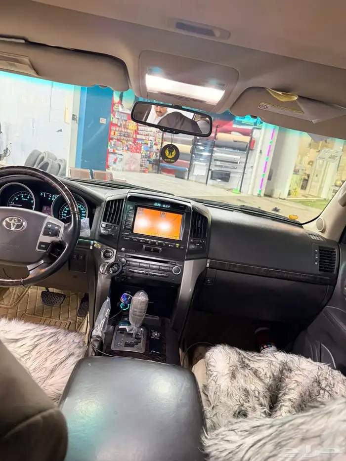 للاند كروزر VXR 8