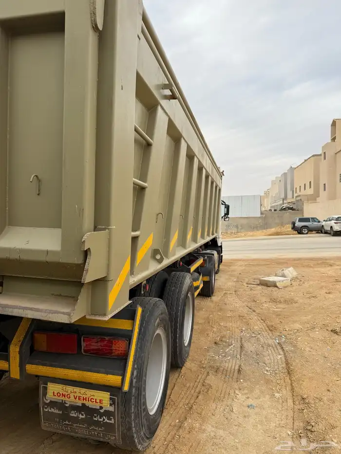 للبيع صندوق قلاب 3