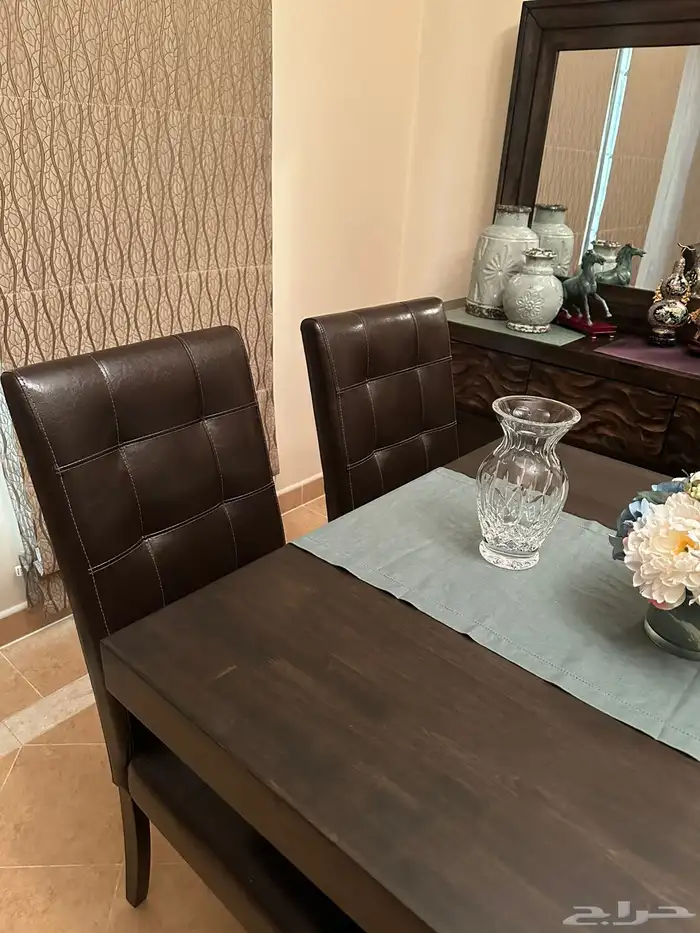 Furniture - Dining Table and Mirror 1