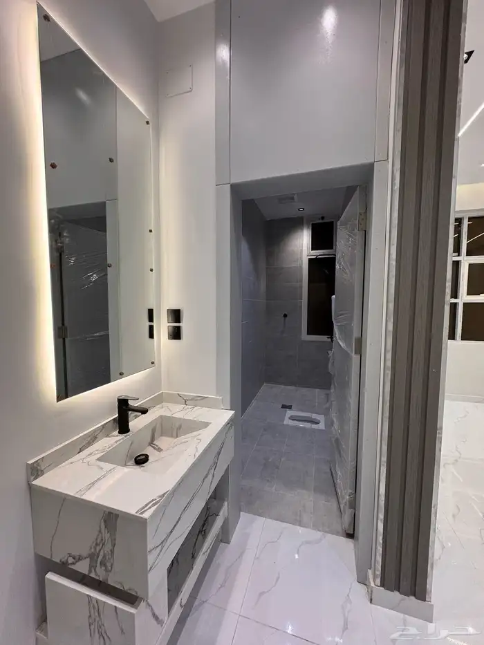 ادوار متكررة فاخرة للبيع بحي الرحاب 13