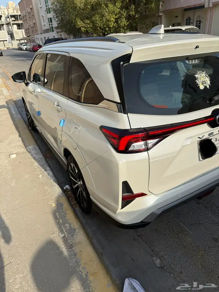 تويوتا فلوز 2024 للتنازل 12