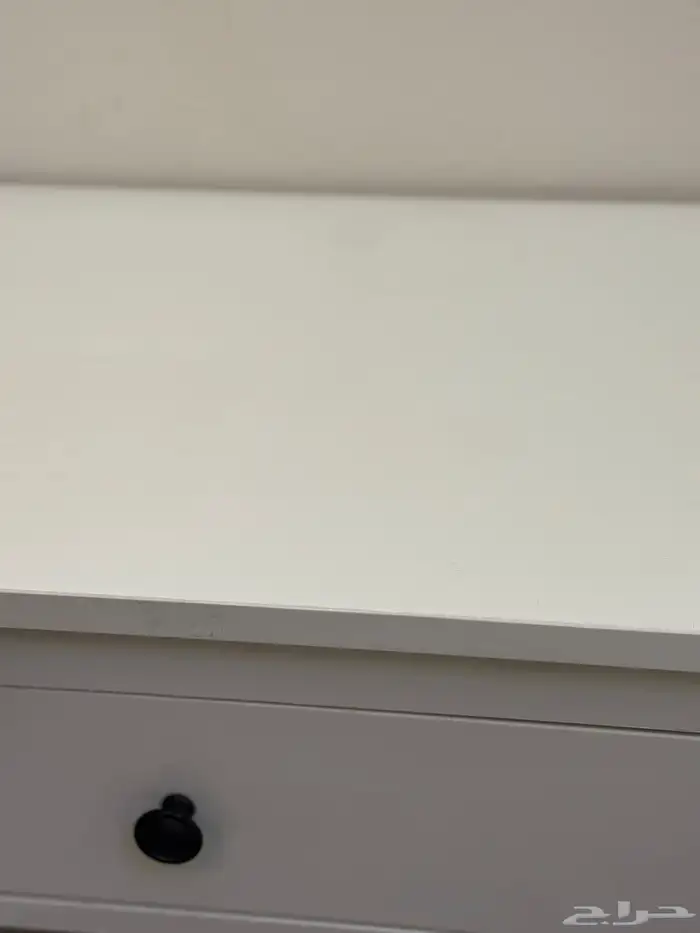 سرير وكومدينا وطاوله للبيع 10