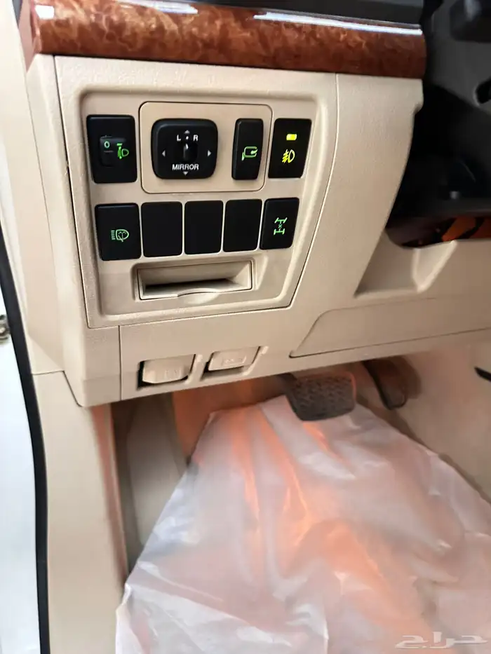 لاندكروزر جي اكس ار 2015 فل كامل للبيع 9