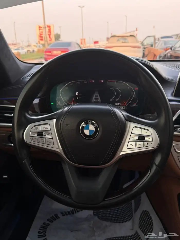 BMW 750 خليجي موجودة بدبي موديل 2021 موجودة بدبي 12