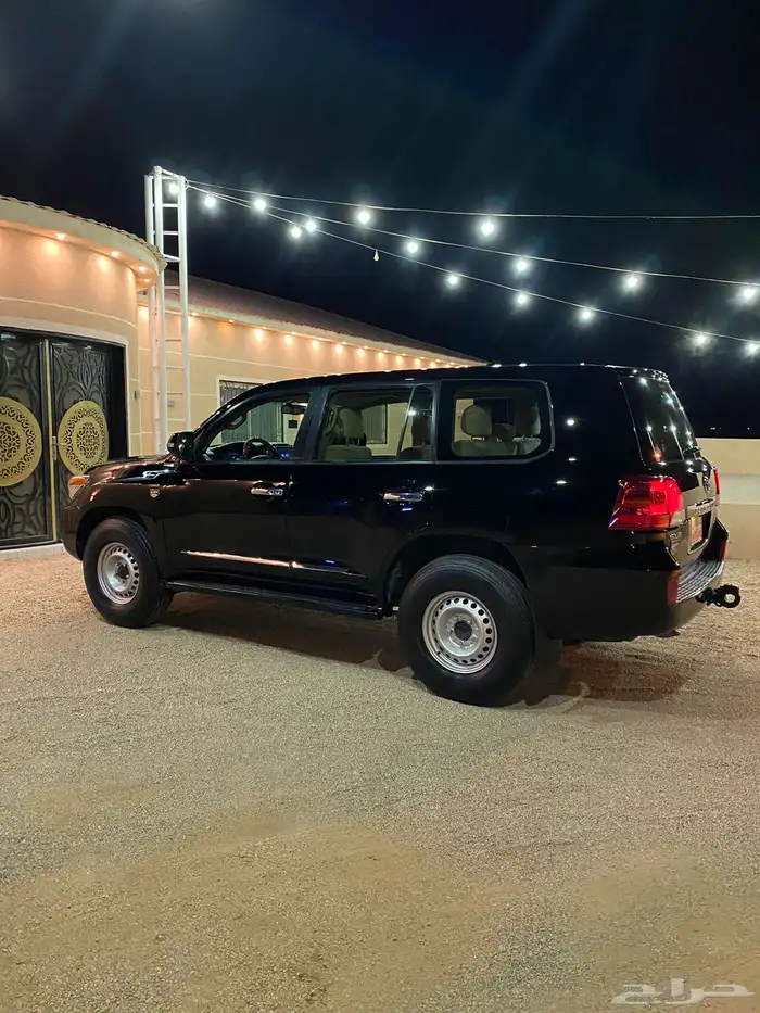 جي اكس 2008 لاندكروزر اسود 3