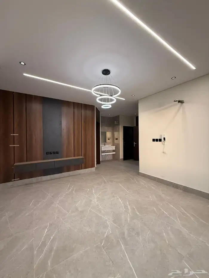 للبيع فيلا روف علوي حي الفلاح بمدخل خاص وسعر مميز 4