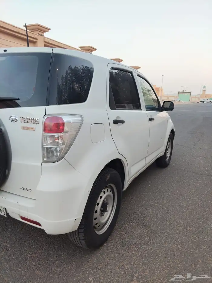 دايهاتسو 2011 قير عايدي 4