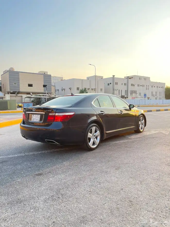 للبيع او البدل لكزس Ls460 2