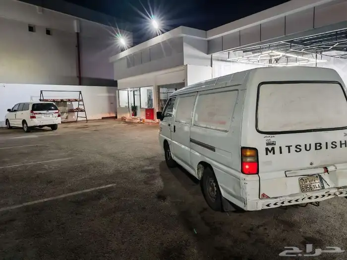 باص مستبيشي 2008 4