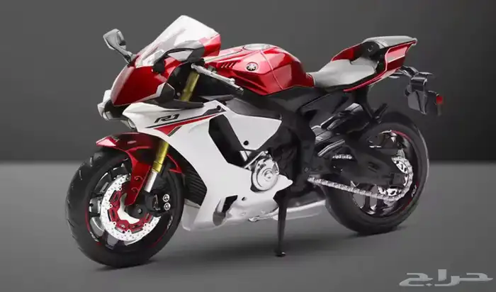 مجسم دبابات سزوكي gxsr1000 وبي ام دبليو ريسات 5