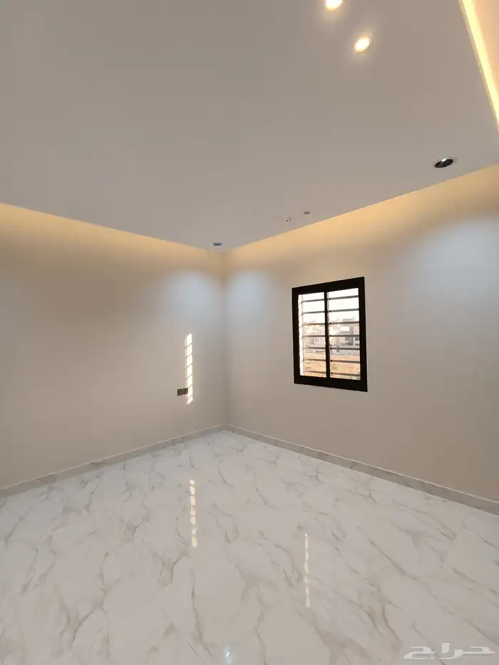 للبيع روف علويه 5 غرف نوم  ومدخل سياره بحوش وشقق أرضيه مدخل 47