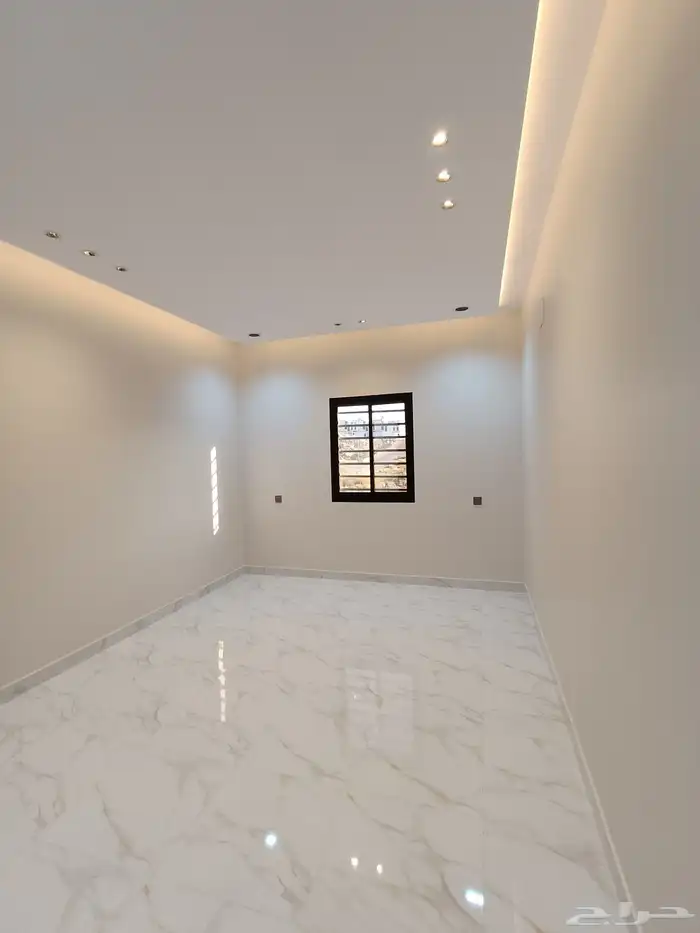 للبيع روف علويه 5 غرف نوم  ومدخل سياره بحوش وشقق أرضيه مدخل 32