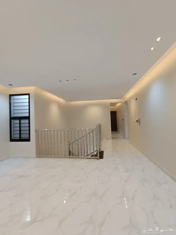 للبيع روف علويه 5 غرف نوم  ومدخل سياره بحوش وشقق أرضيه مدخل 46