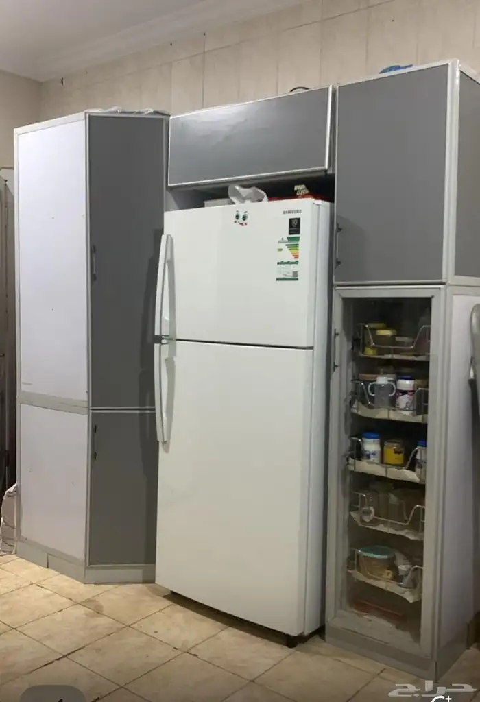 مطبخ كبير تقريبا 10 م للبيع 0