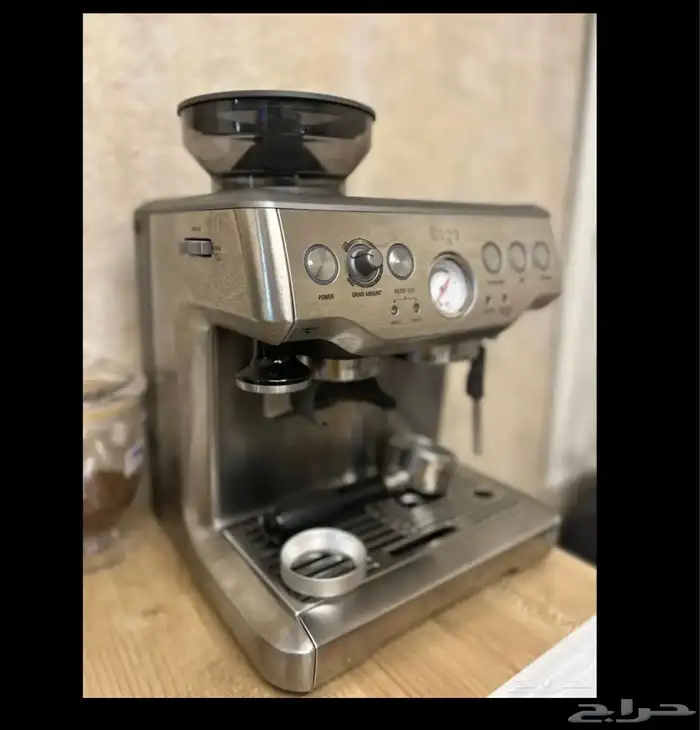 مكينة قهوة من سيج مع جميع ملحقاتها شبه جديدة 4