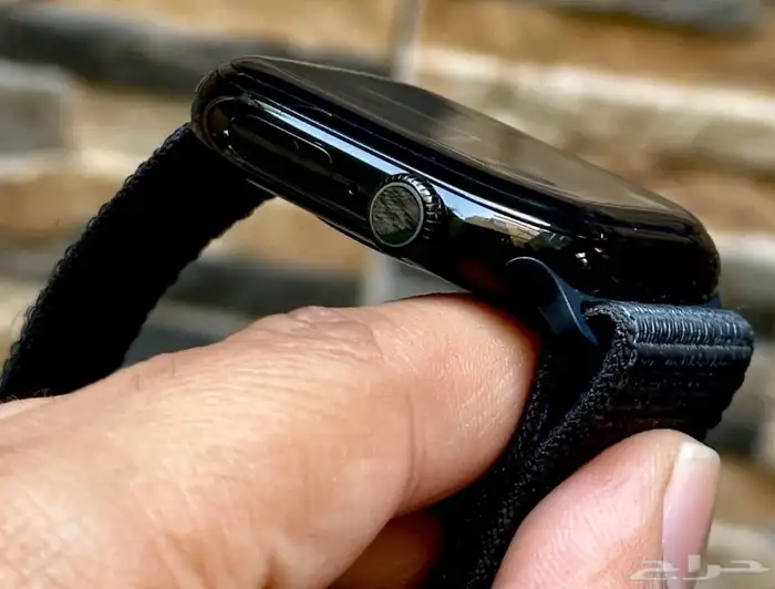 ساعة ابل 11 46 6