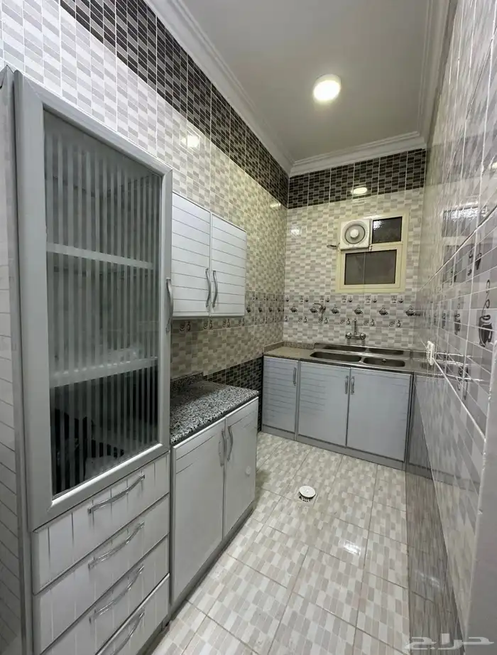 للايجار عمارة بالكامل في الرياض حي النسيم 14 شقة مصعد 7