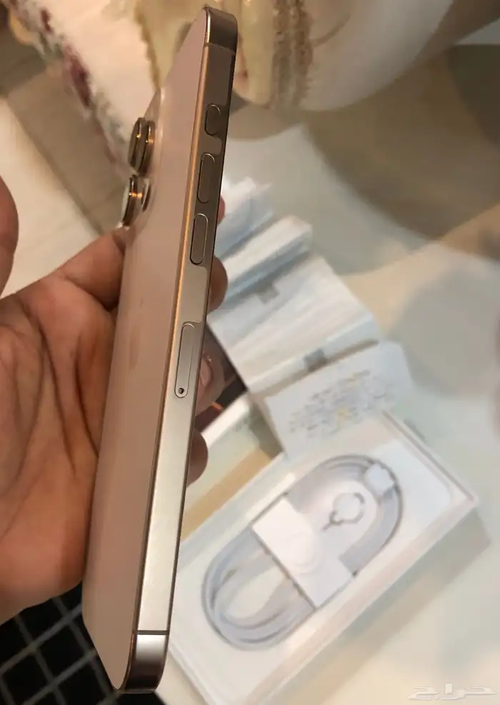 ايفون 16 برو ماكس 256GB مثل الجديد تماما  بفاتورة اكسترا 3