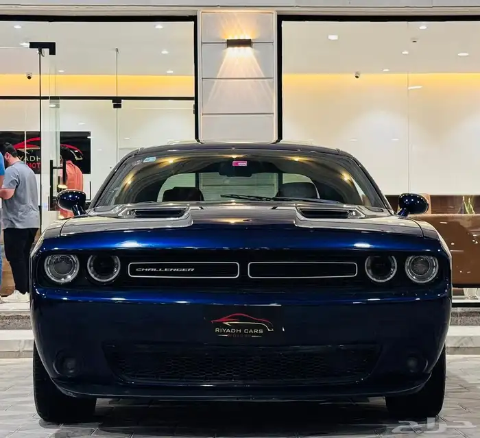 تشالنجر 2015 V6 فل كامل ( بحالة ممتازة ) 2