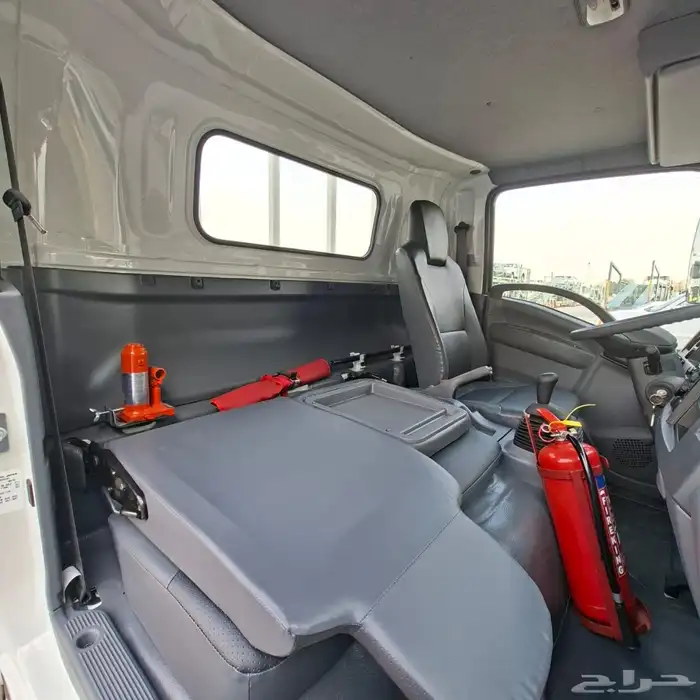 ايسوزو دينا 2024 محرك 4.8 الطن3 خليجي السعر 120شامل الضريبه 10