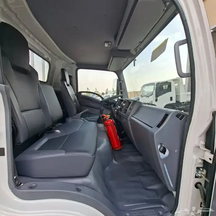 ايسوزو دينا 2024 محرك 4.8 الطن3 خليجي السعر 120شامل الضريبه 8