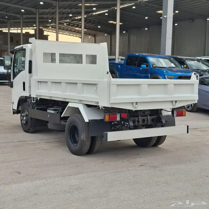 ايسوزو قلاب 2024 خليجي المحرك 3.0 الطن 4 السعر 130 شامل الضر 4