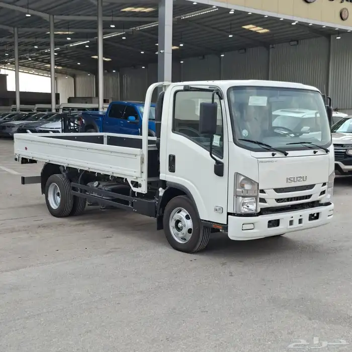 ايسوزو دينا 2024 محرك 4.8 الطن3 خليجي السعر 120شامل الضريبه 1