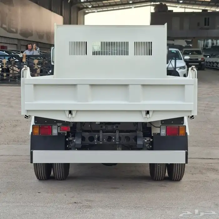 ايسوزو قلاب 2024 خليجي المحرك 3.0 الطن 4 السعر 130 شامل الضر 6