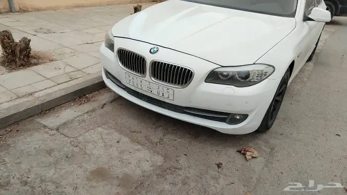 بي ام دبليو bmw الفئه الخامسه 2013 نظيف 11