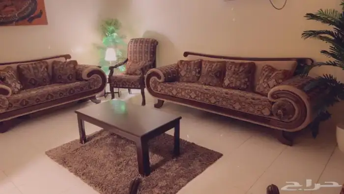 طقم كنب بحاله ممتازه 0