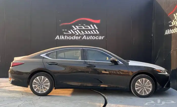 لكزس ES 250 AA 2025 لدى شركة عبدالمجيد الخضر 3