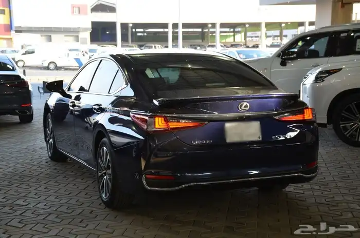 لكزس ES 300 Ah 2024 وارد عبداللطيف جميل 2