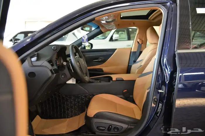 لكزس ES 300 Ah 2024 وارد عبداللطيف جميل 7