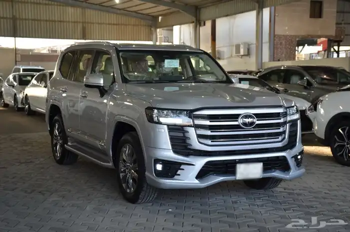 تويوتا لاند كروزر GXR S 2025 وارد عبد اللطيف جميل 1