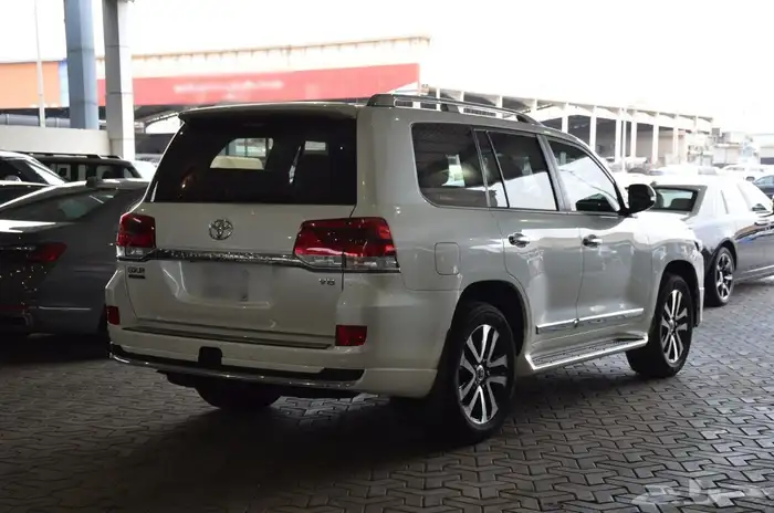 تويوتا لاند كروز GXR V 8 2019 تورنق 3