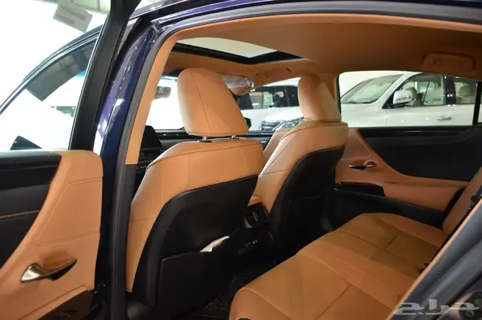 لكزس ES 300 Ah 2024 وارد عبداللطيف جميل 6