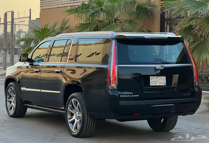 كاديلاك اسكاليد 2018 شاص طويل (بحالة ممتازة) 6