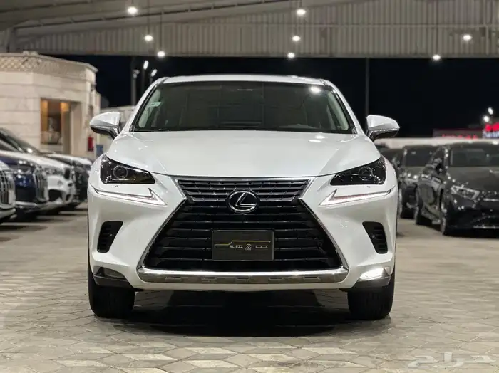لكزس NX 300 موديل 2019 1