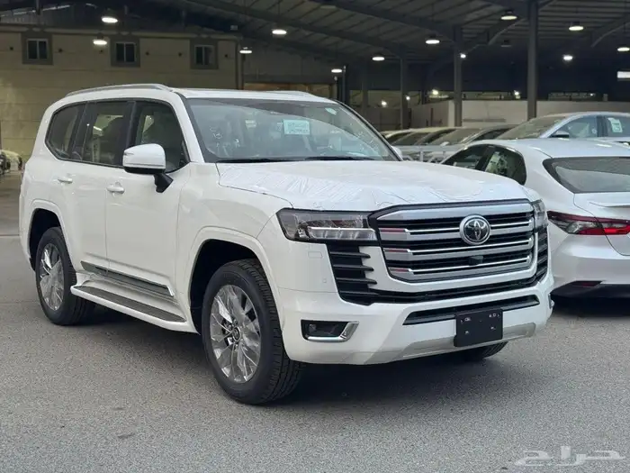 لاندكروزر GXR 4 بنزين 2025 أقل سعر ( سعودي) 1