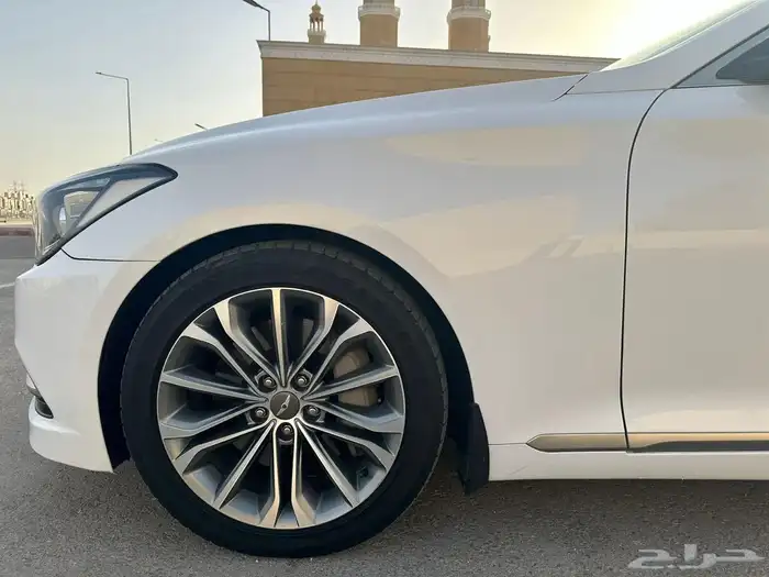 سيارة جينيسيس 2016 للبيع مالك اول 8