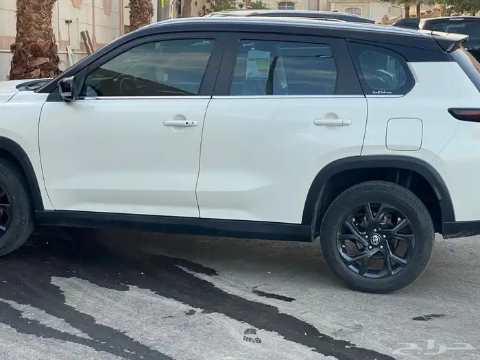 تايوتا اوربان كروز 2024 2