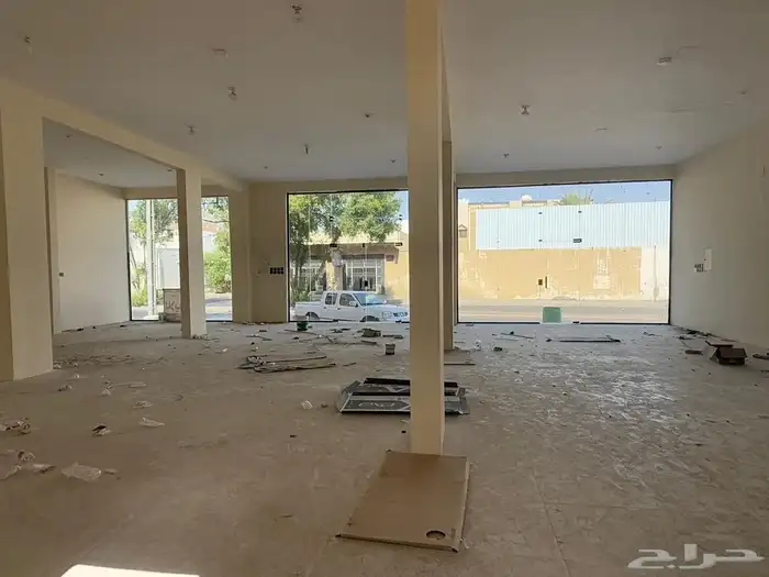 للايجار محلات تجارية 300متر بالسمراء سعر مناسب 5