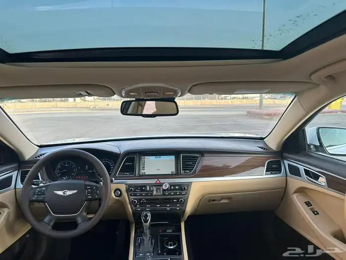 سيارة جينيسيس 2016 للبيع مالك اول 9