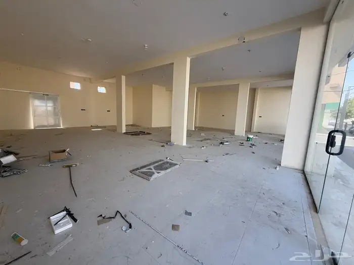 للايجار محلات تجارية 300متر بالسمراء سعر مناسب 2