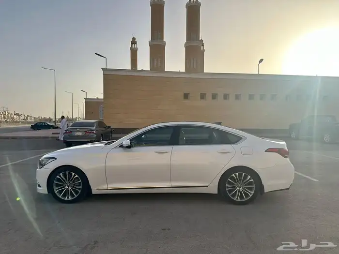 سيارة جينيسيس 2016 للبيع مالك اول 7