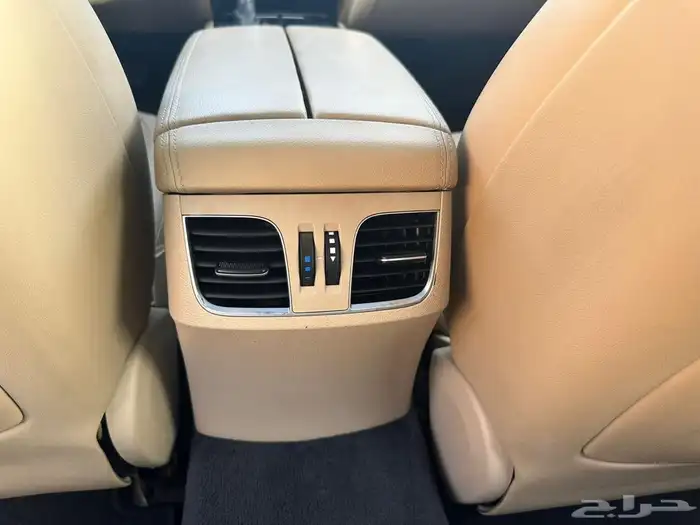 سيارة جينيسيس 2016 للبيع مالك اول 15