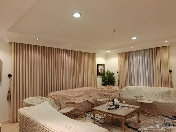 تفاصيل جميع انواع الستائر الويفي 8