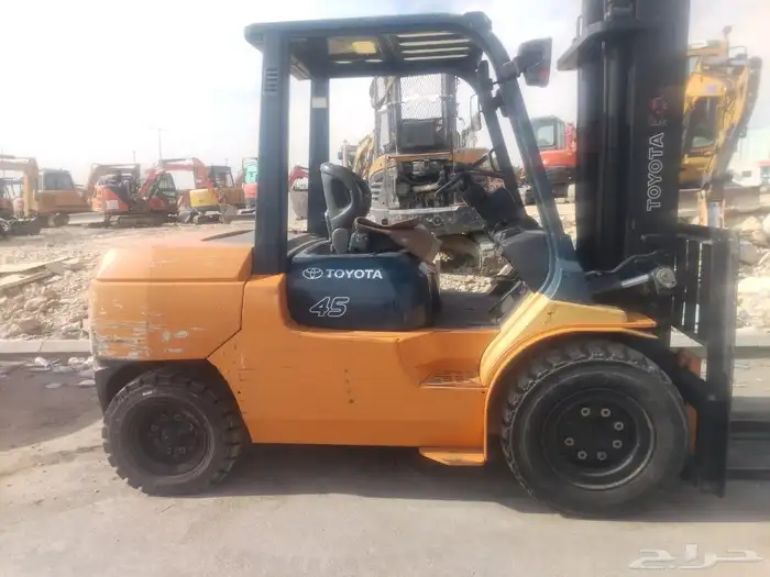 للايجار رافعة شوكية خمسه طن رافعه فوركلفت 0