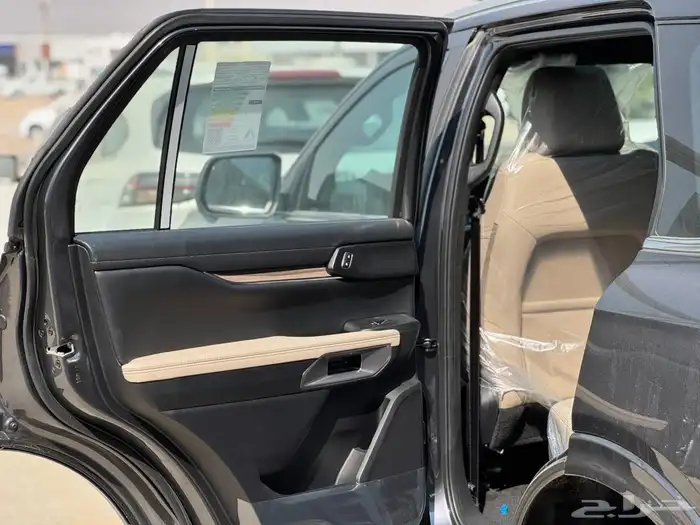 فورد ايفرست 2025 (ستاندر و فل كامل) دبل عازل حراري مجاني 10